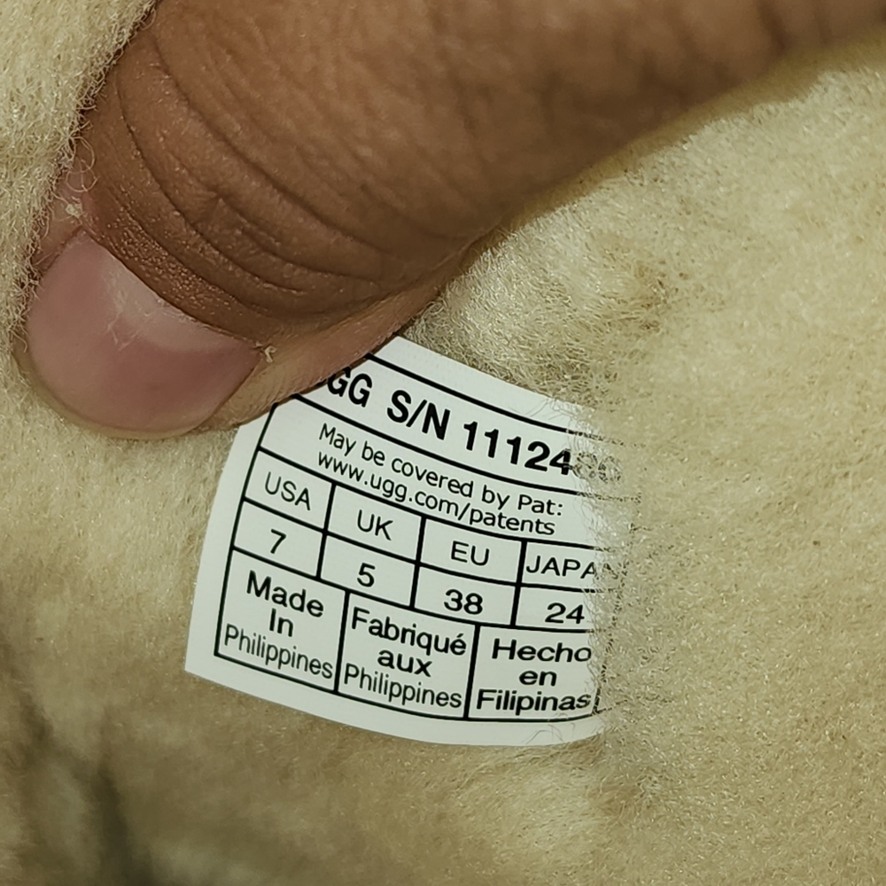 UGG Chestnut Ankle Boots with Shearling - Picture 8 of 10
